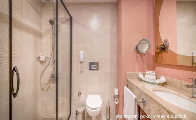 Hotel Gravel Select