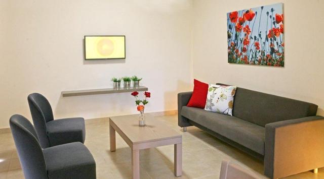Hotel Makronisos Holiday Village