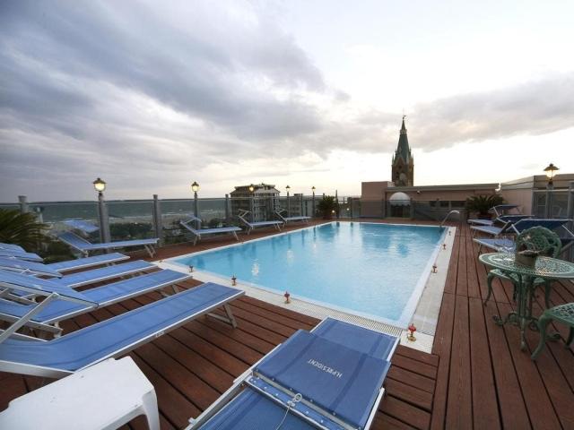 Hotel President