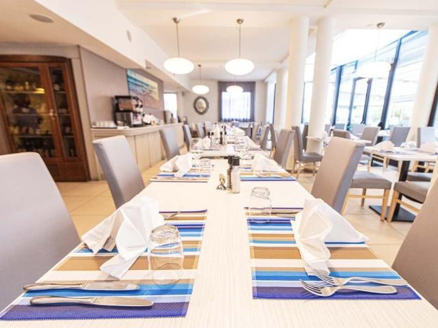 Hotel Ferretti Beach