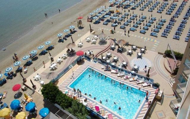 Hotel Bikini Tropicana