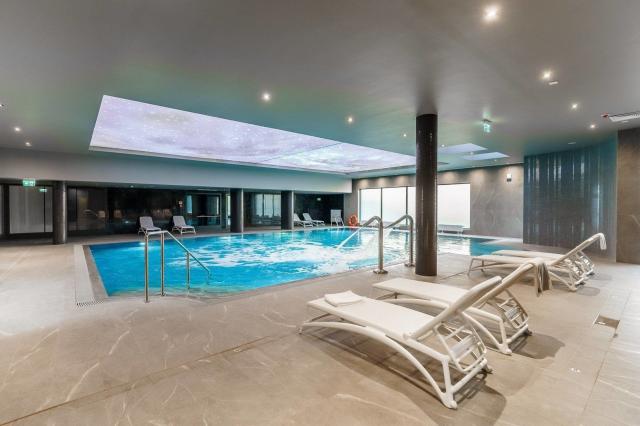 Factory resort