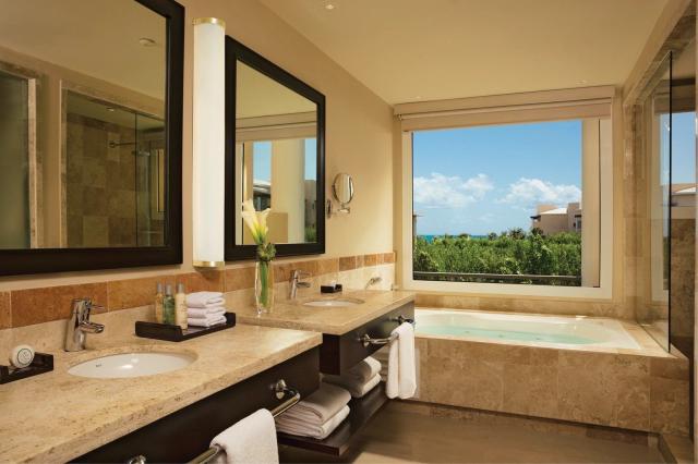 Hotel Dreams Jade Resort and Spa
