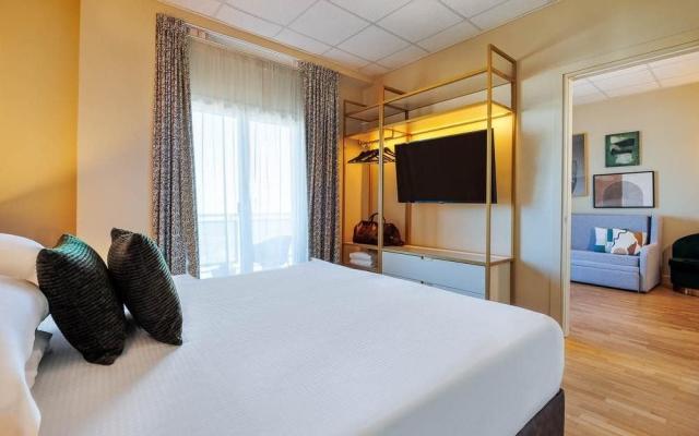 Hotel Charlie