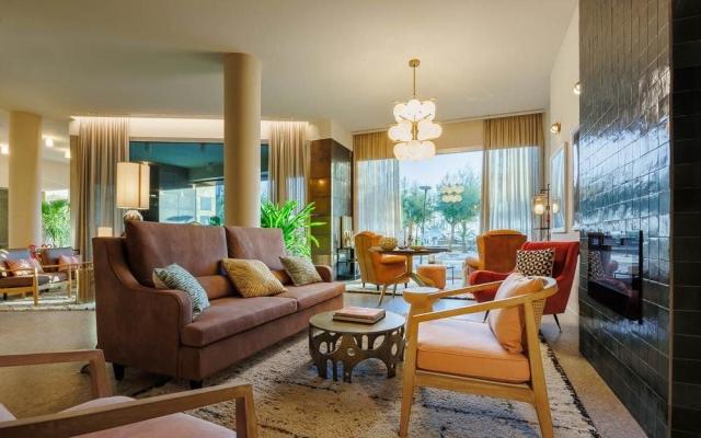 Hotel Charlie