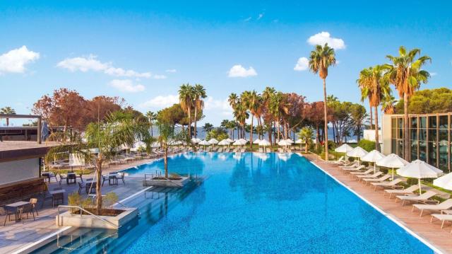 Hotel Acanthus Cennet Barut Collection