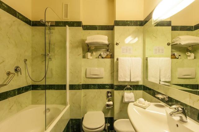 NilHotel