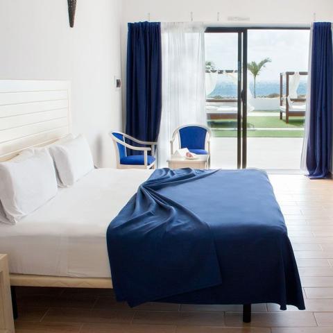 LIVVO Budha Beach Hotel