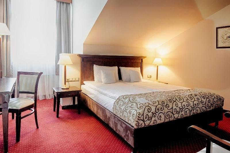 Grand Royal Hotel