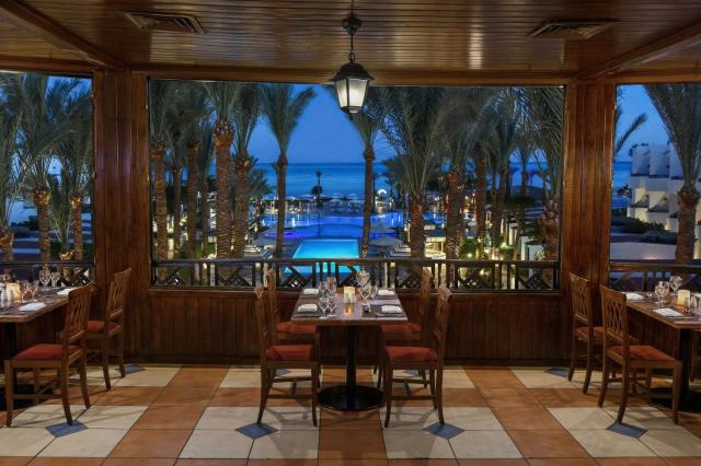 Jaz Fanara Resort & Residence