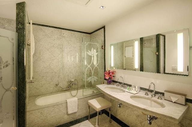 Hotel NH Firenze