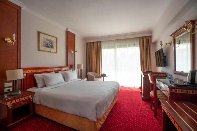 Azal Pyramids Hotel