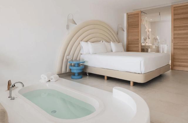Plus Fariones Suite Hotel