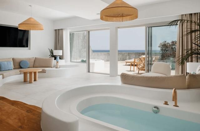 Plus Fariones Suite Hotel