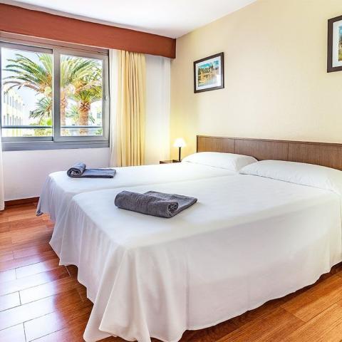 LIVVO Corralejo Beach Hotel