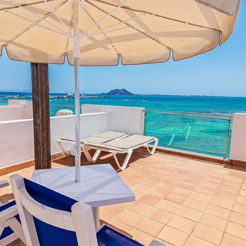 LIVVO Corralejo Beach Hotel