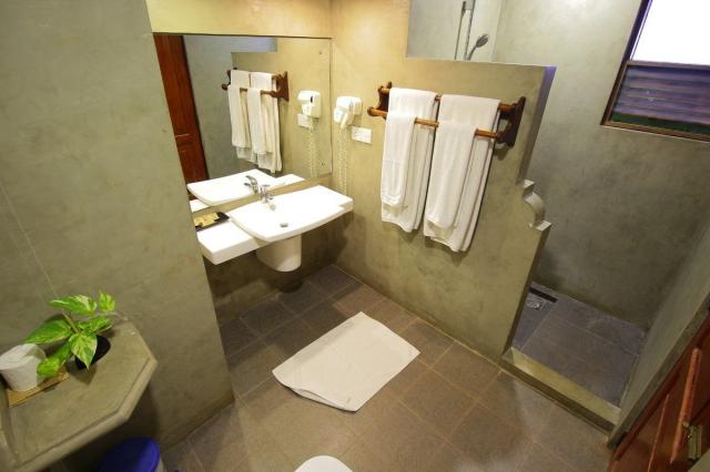 Hotel Dickwella Resort & Spa