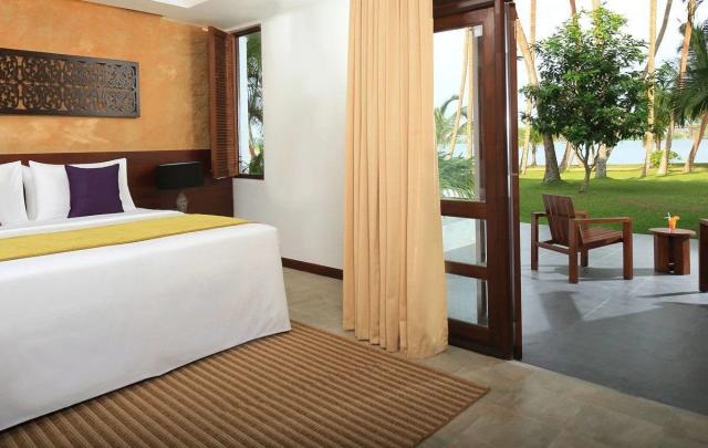 Hotel Avani Kalutara Resort