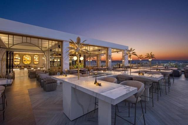 Hotel Adams Beach