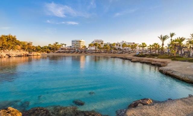 Hotel Adams Beach