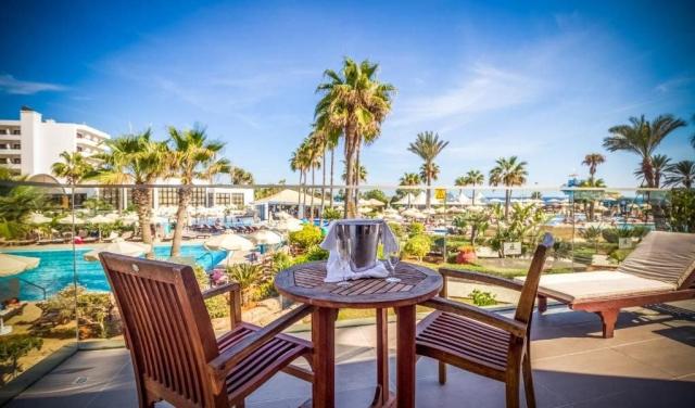 Hotel Adams Beach