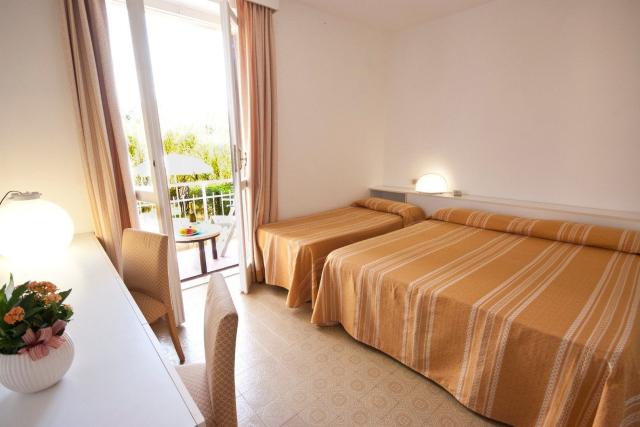 Residence Golfo della Lacona