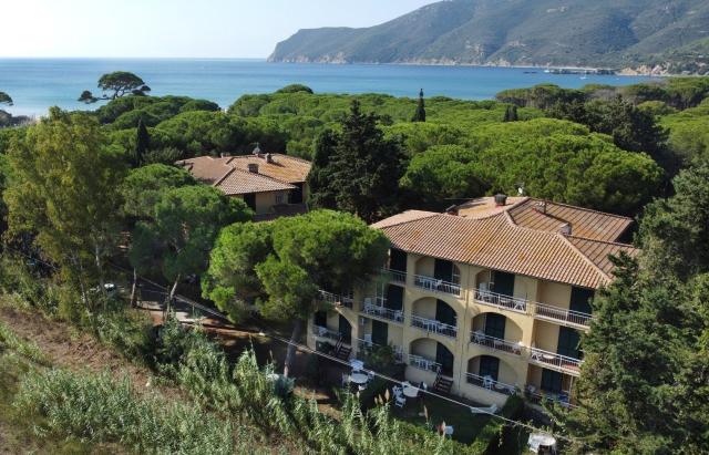 Residence Golfo della Lacona