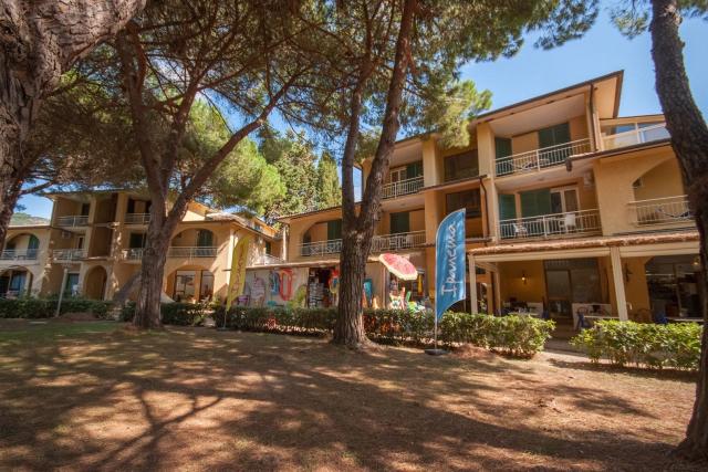 Residence Golfo della Lacona
