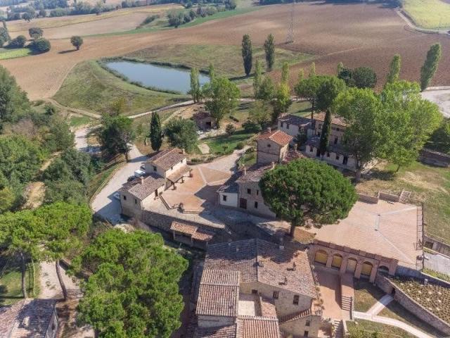 Borgo Pulciano Agriturismo