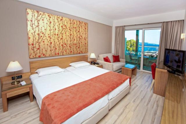 Hotel Pharae Palace Hotel