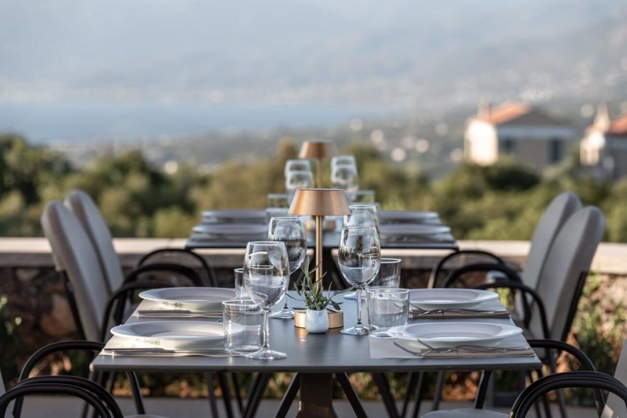 Hotel Searocks Exclusive Villas Resort