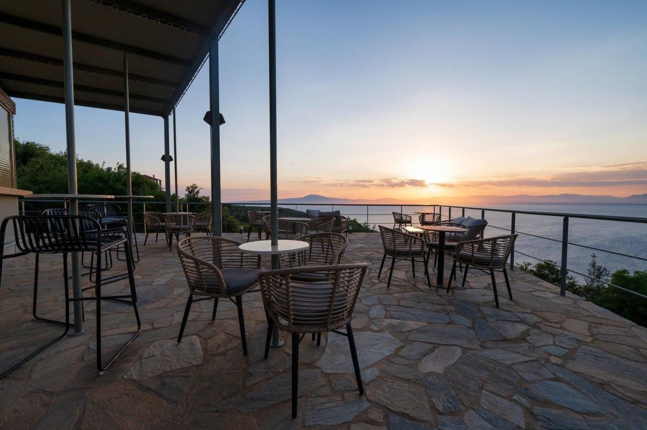 Hotel Searocks Exclusive Villas Resort