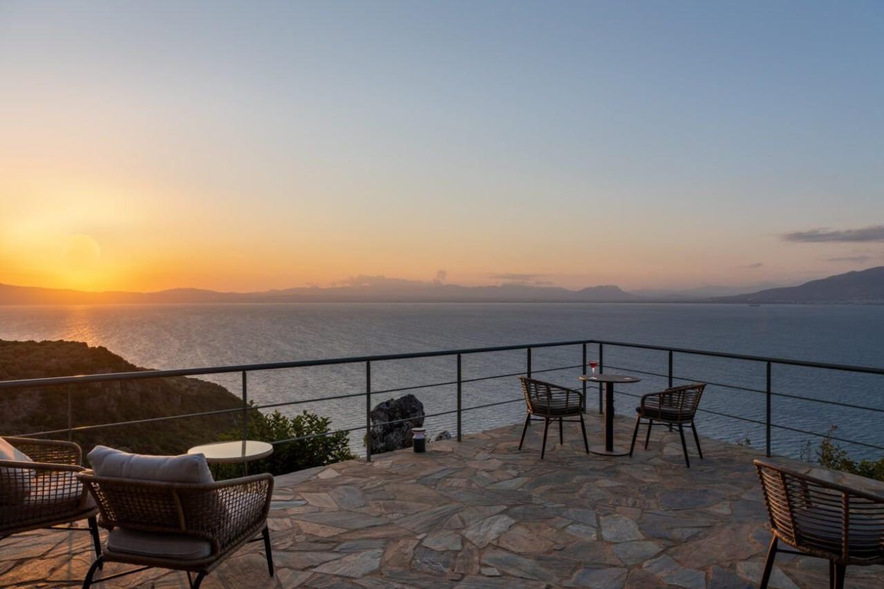 Hotel Searocks Exclusive Villas Resort