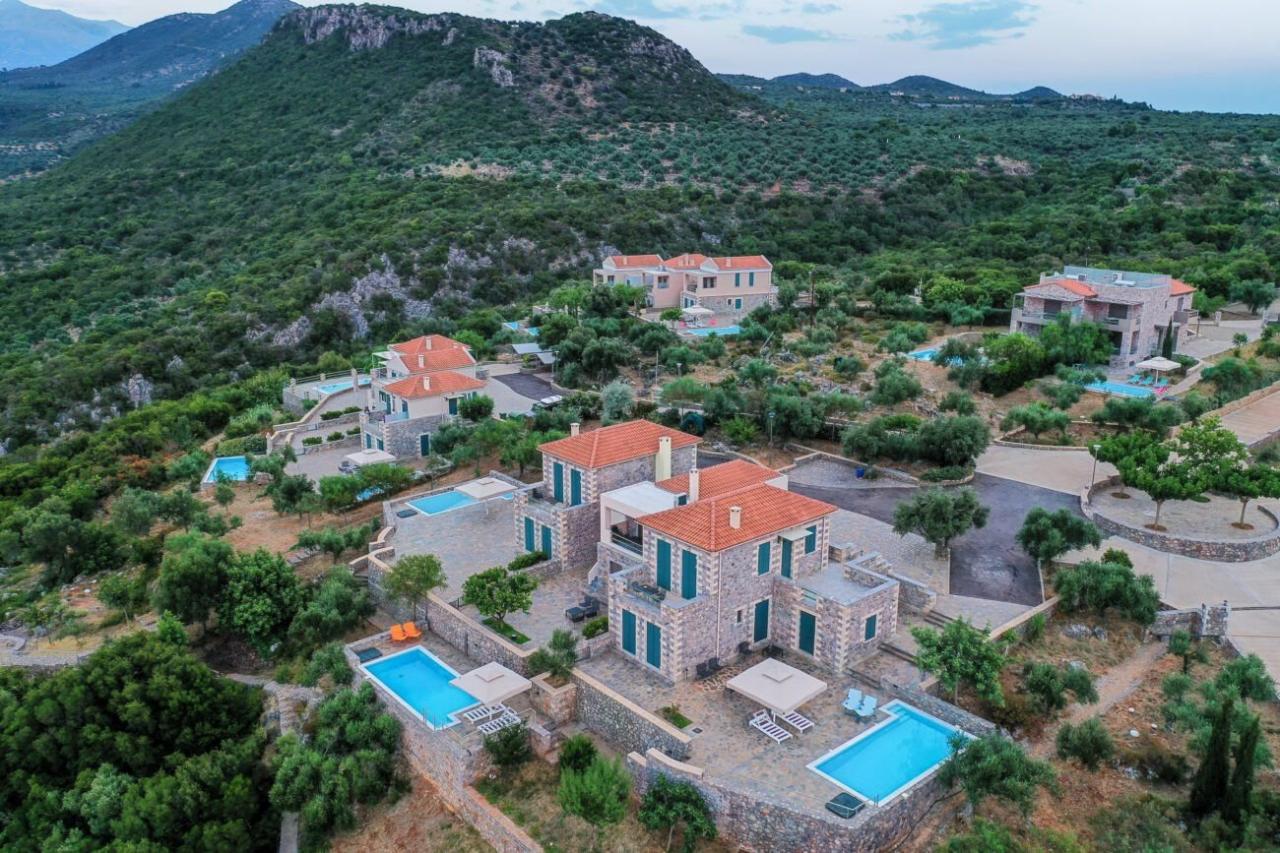 Hotel Searocks Exclusive Villas Resort