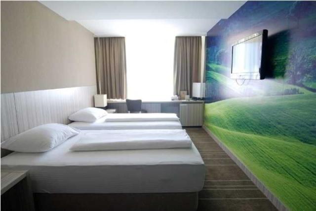 Hollywood Hotel