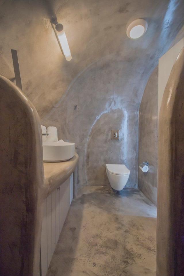 Aqua Serenity Santorini Luxury Suites
