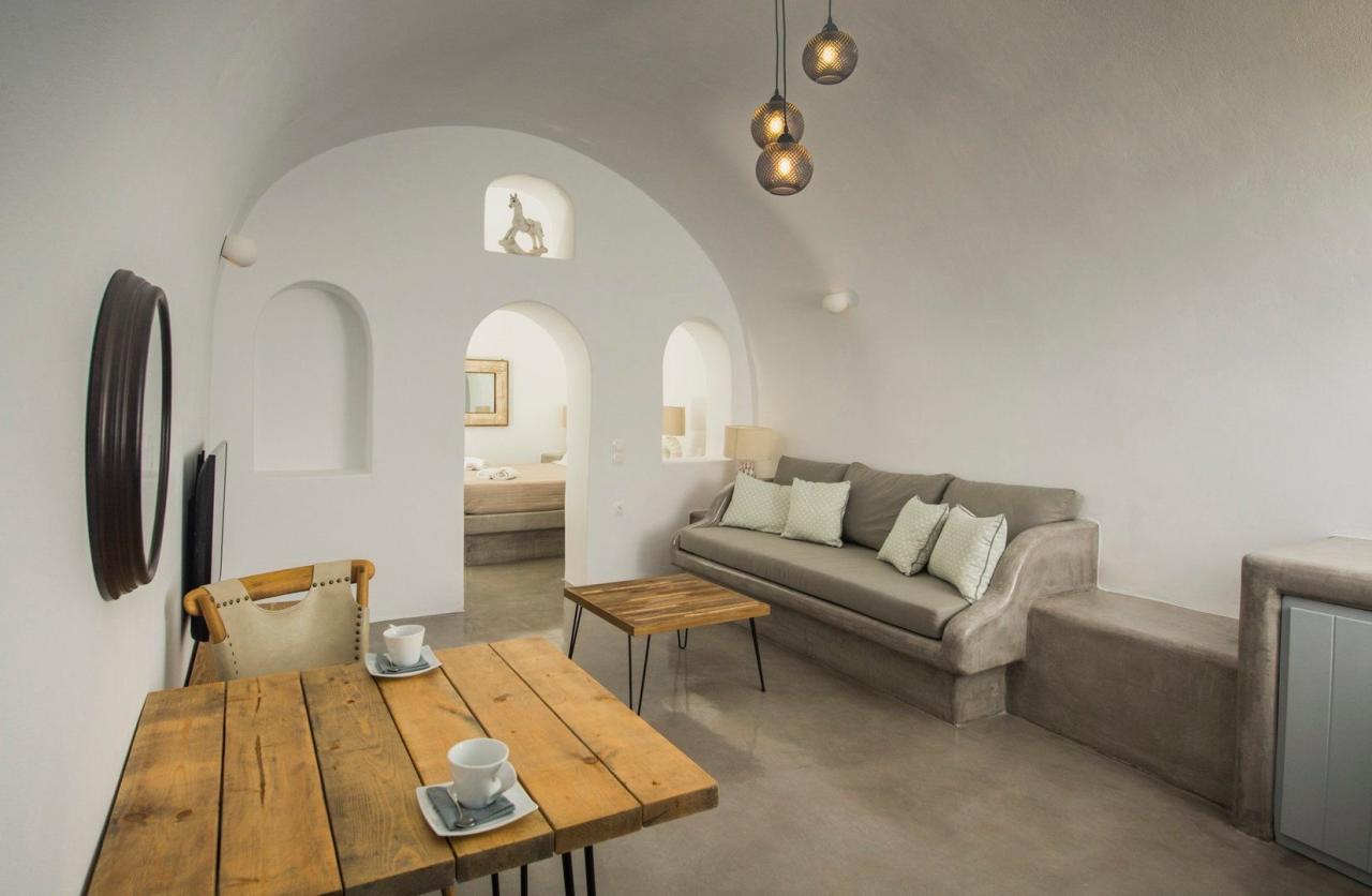 Aqua Serenity Santorini Luxury Suites