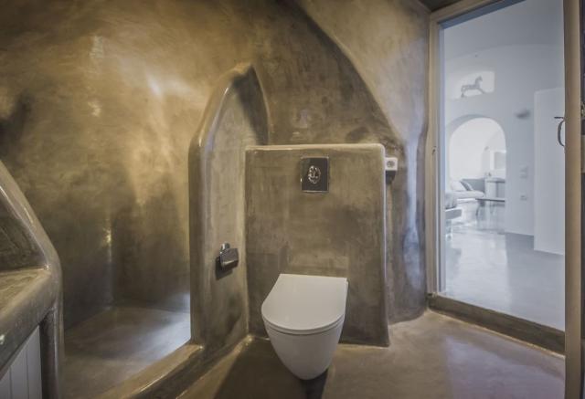 Aqua Serenity Santorini Luxury Suites