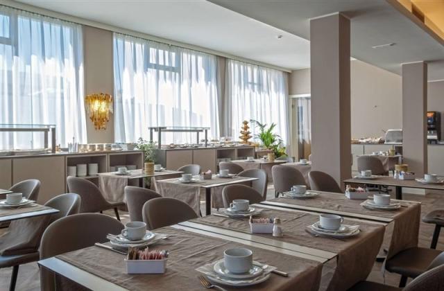 Hotel Bristol Buja