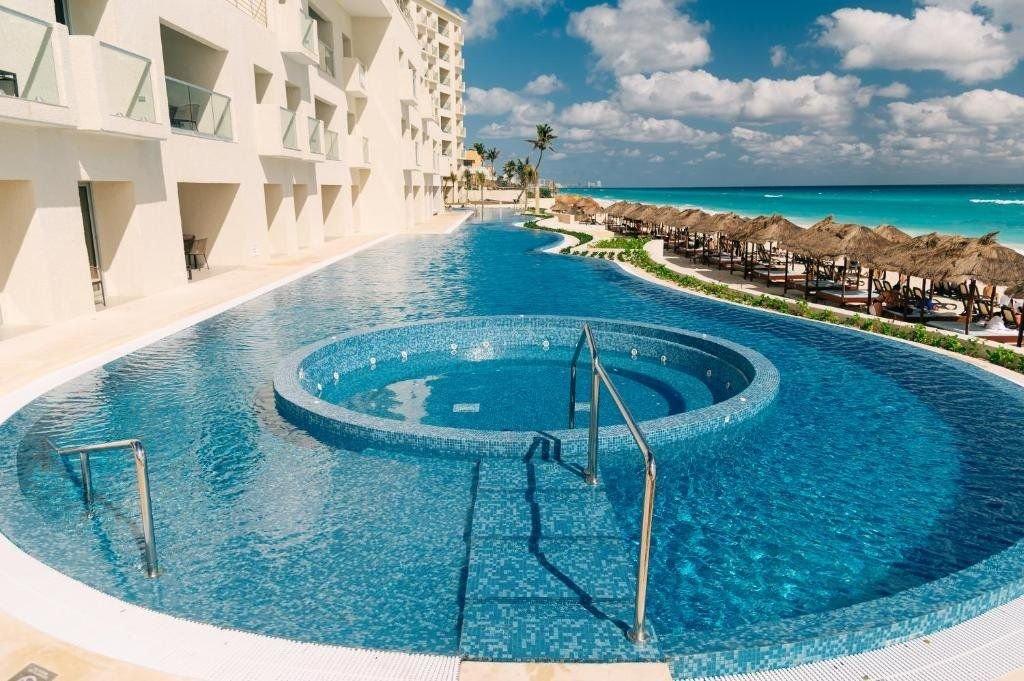 Hotel Emporio Cancun