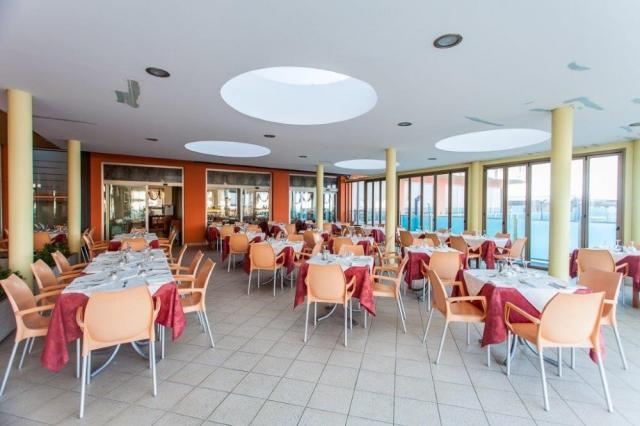 Hotel Adria Beach Club