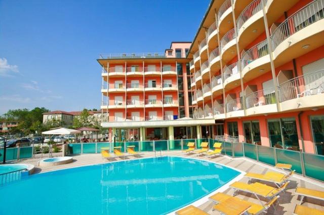 Hotel Adria Beach Club