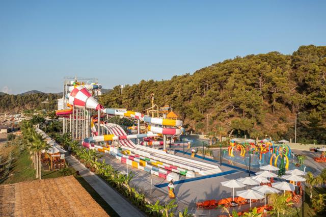 Hotel Mövenpick Resort Tekirova