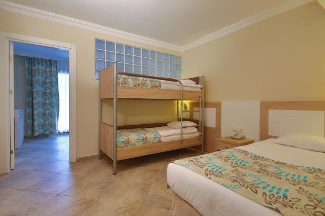 Ramada Hotel and Suites By Wyndham Kusadasi