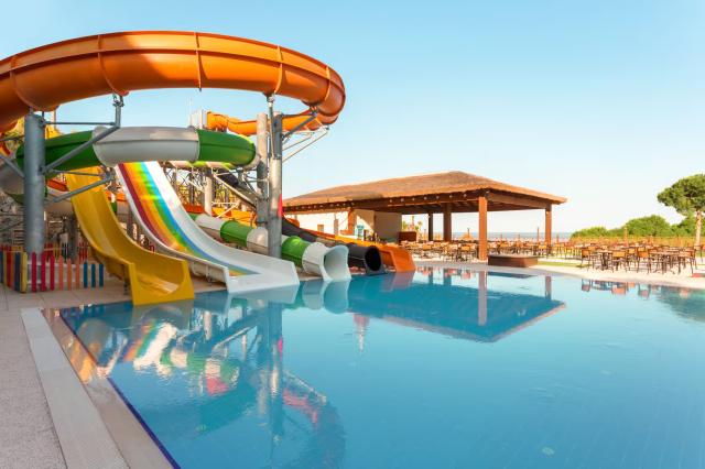 Ramada Hotel and Suites By Wyndham Kusadasi