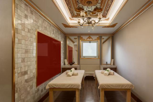 Ramada Hotel and Suites By Wyndham Kusadasi