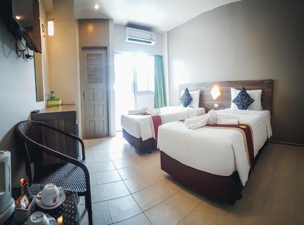 Eastiny Inn Hotel by ZUZU