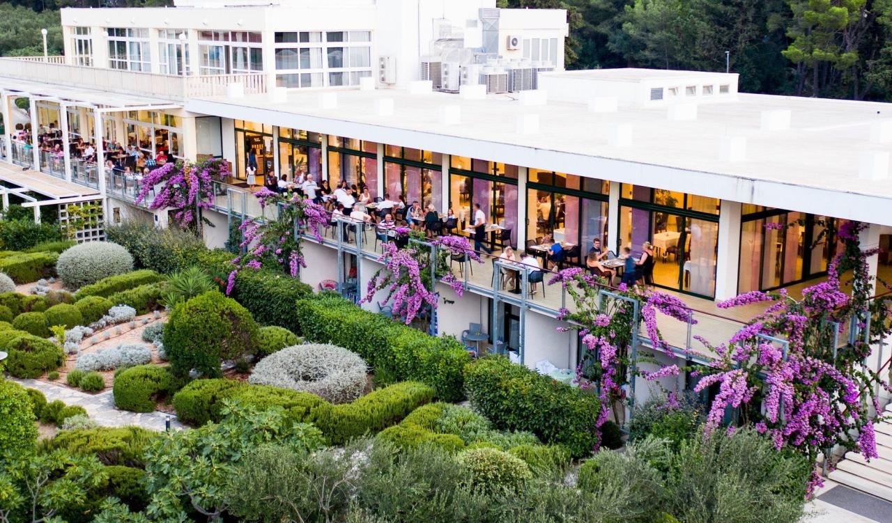 Velaris Resort