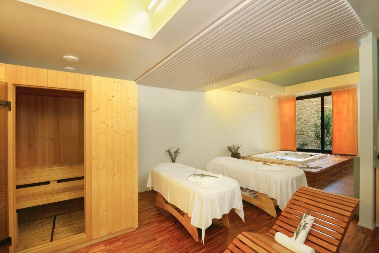 Velaris Resort