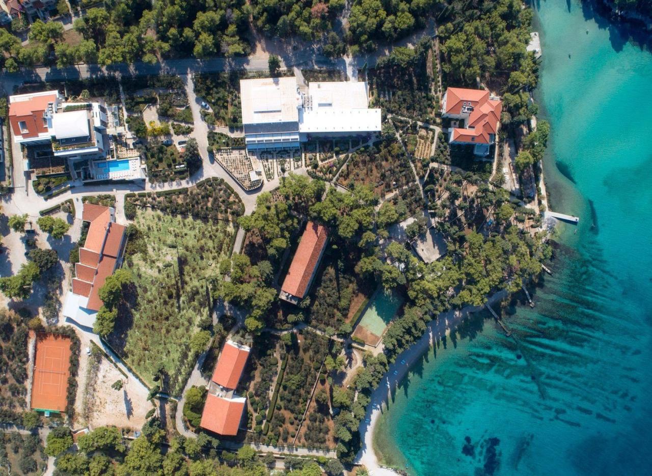 Velaris Resort